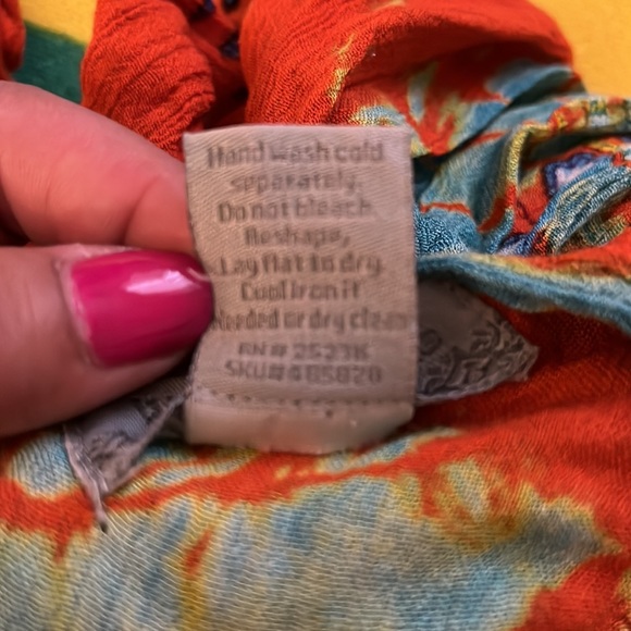 Swimsuit cover-up - Picture 5 of 6